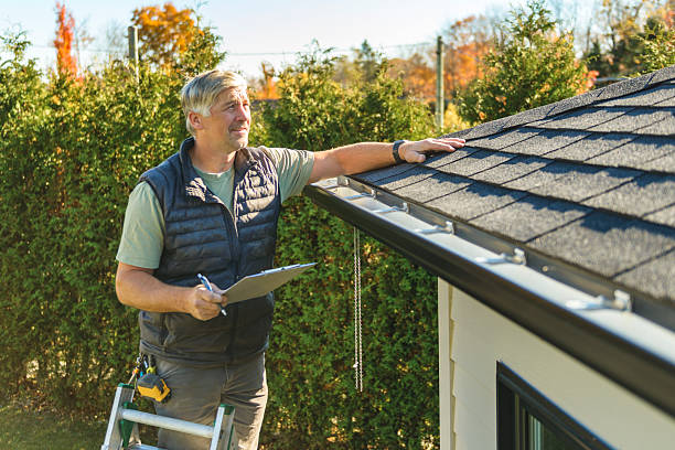 Professional Roofing technician working in Wynnewood, OK
